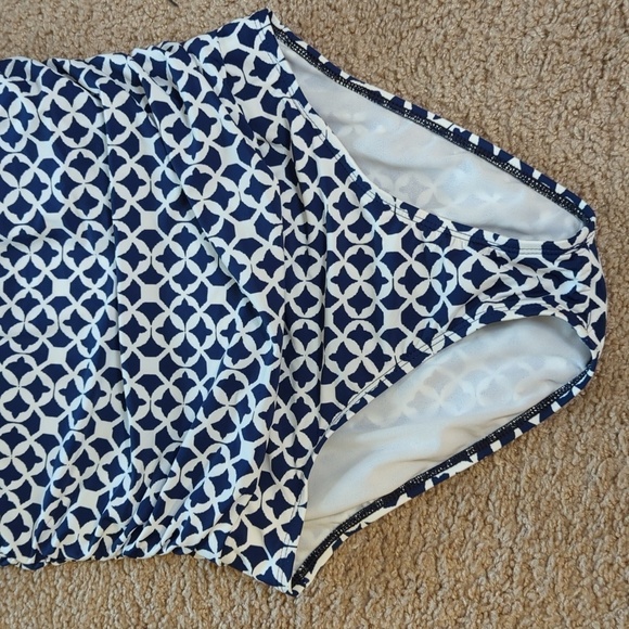 Athena Women's Coastal Geo Print One Piece Swimsuit Blue White NWOT Size 10 - Picture 7 of 16